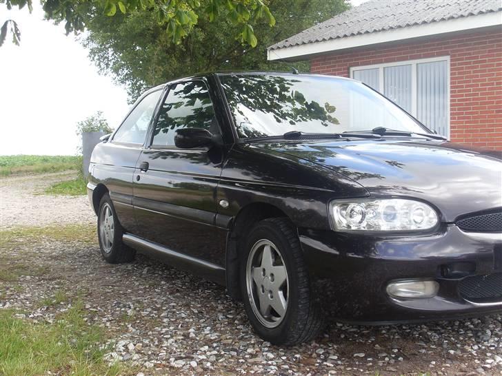 Ford Escort.1.8i 16v sport. billede 3