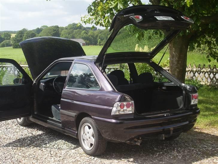 Ford Escort.1.8i 16v sport. billede 13