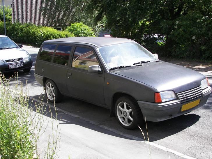 Opel kadett caravan billede 2