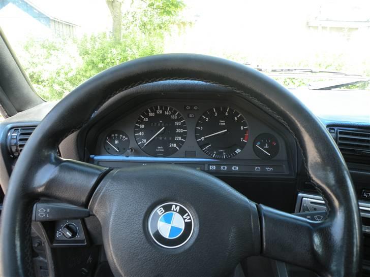 BMW 320 i touring byttet billede 2