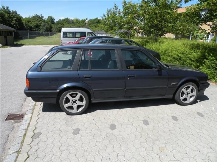 BMW 320 i touring byttet billede 9