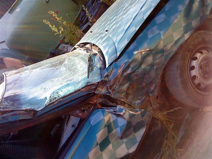 Mazda 323 bg DØD billede 18