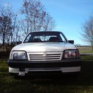 Opel Ascona