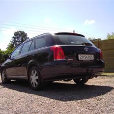 Toyota Avensis 2,0 NU TILSALG