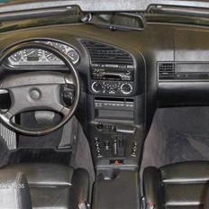 BMW 325i Cabriolet 