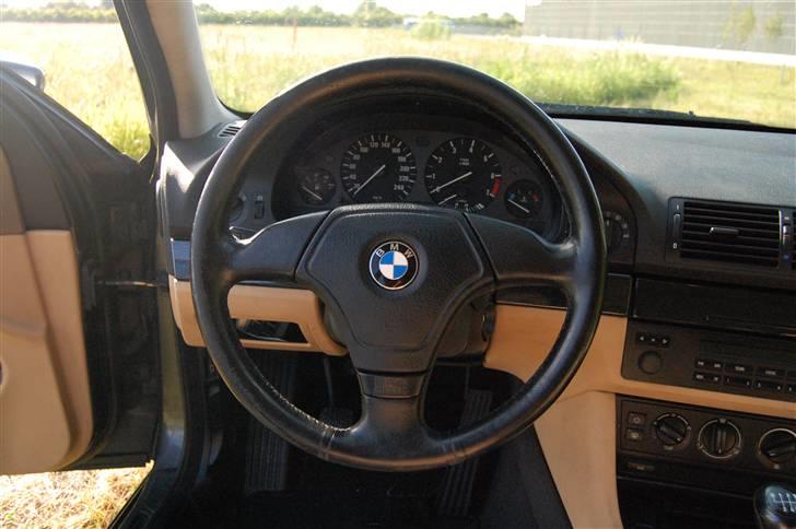 BMW 528i R.I.P [Tidl. bil] billede 17
