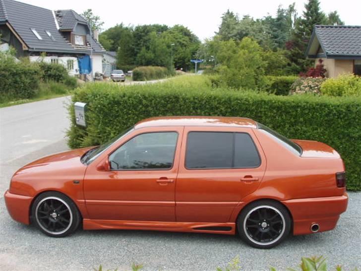 VW vento 1,8 solgt billede 2