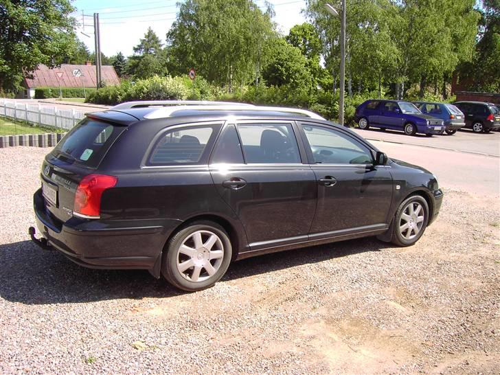 Toyota Avensis 2,0 NU TILSALG billede 1
