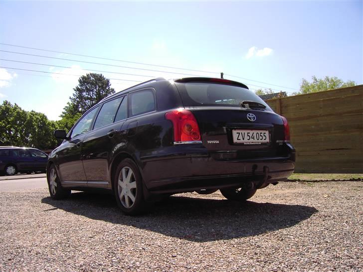 Toyota Avensis 2,0 NU TILSALG billede 2