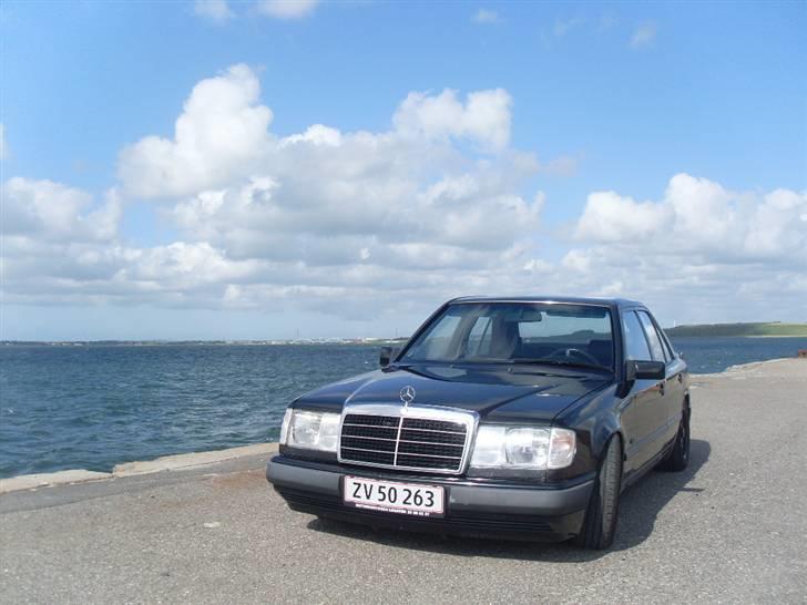 Mercedes Benz w124/250 billede 2