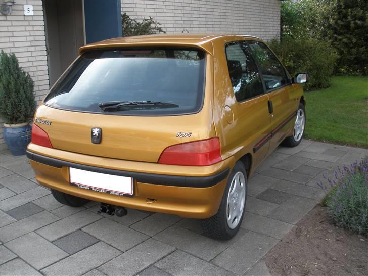 Peugeot 106 XS - Efter en lettere tekstyl behandling ;) billede 1