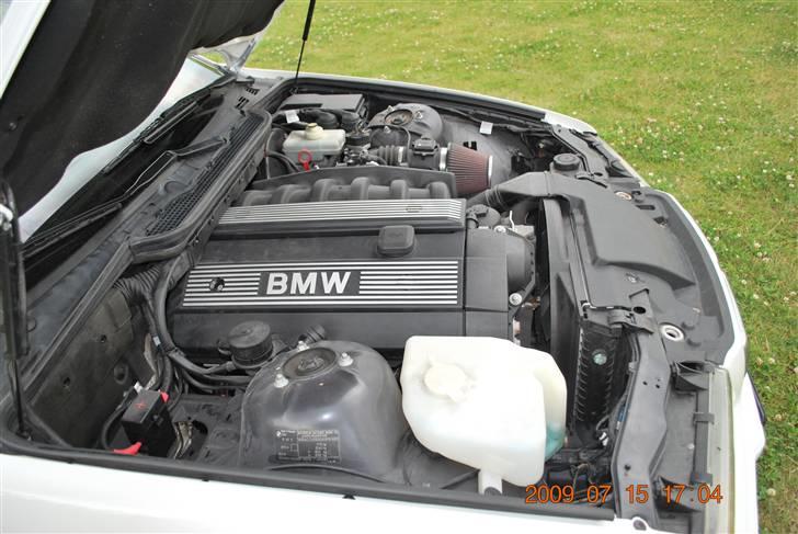 BMW 323ti - 2,5" hele vejen ud;) billede 14