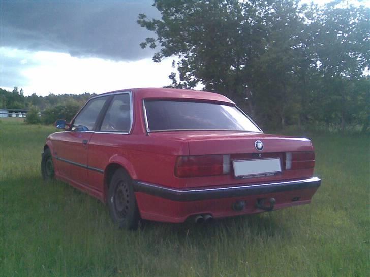 BMW E30 2,0i M-tech l (REPL) billede 2