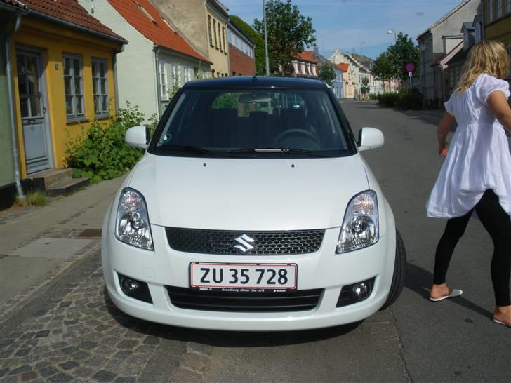 Suzuki Swift Solgt - Konen Ville gerne være med på billederne :) billede 3