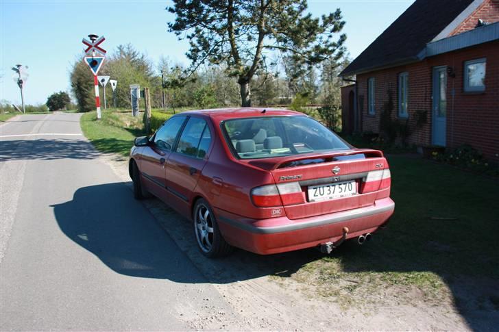 Nissan primera 2,0i slx (byttet) billede 3