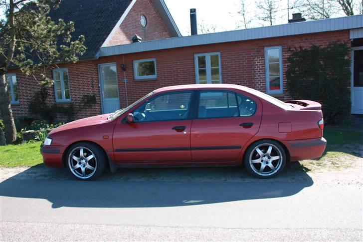 Nissan primera 2,0i slx (byttet) billede 4