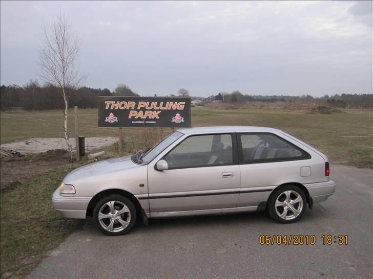 Hyundai Pony 1,5 SE billede 1