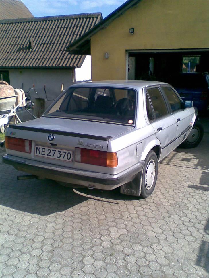 BMW 320i aut billede 4