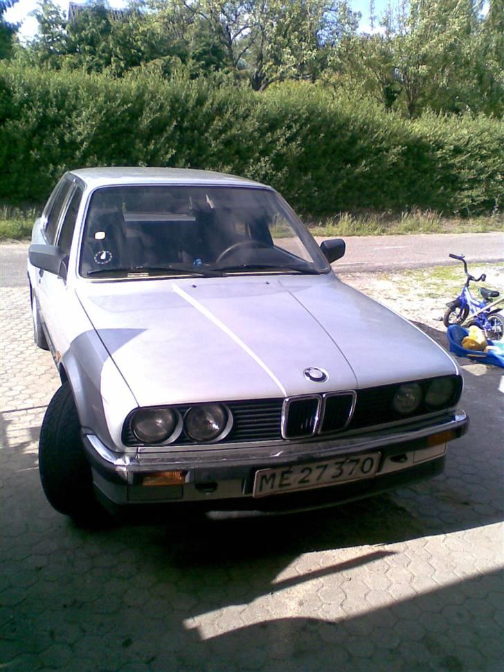 BMW 320i aut billede 5