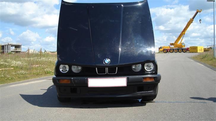 BMW E30 318i ( SOLGT ) billede 2
