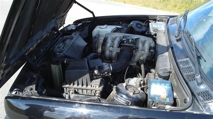 BMW E30 318i ( SOLGT ) billede 3