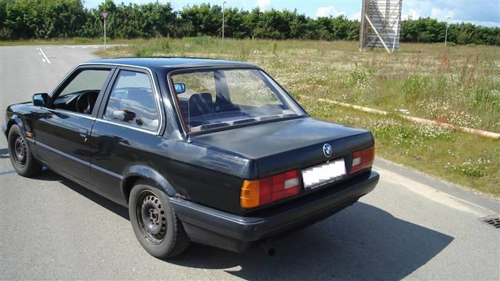 BMW E30 318i ( SOLGT ) billede 5