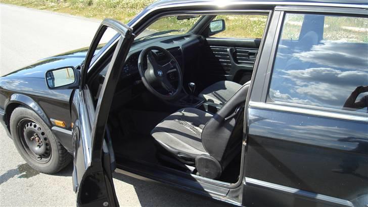 BMW E30 318i ( SOLGT ) billede 10