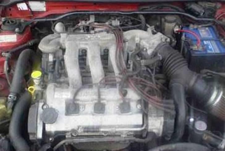 Mazda MX3 SOLGT billede 9