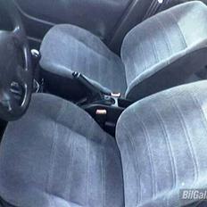 VW vento 1,8 gl solgt