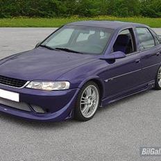 Opel Vectra b *SOLGT*