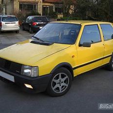 Fiat Uno 1,3 turbo solgt