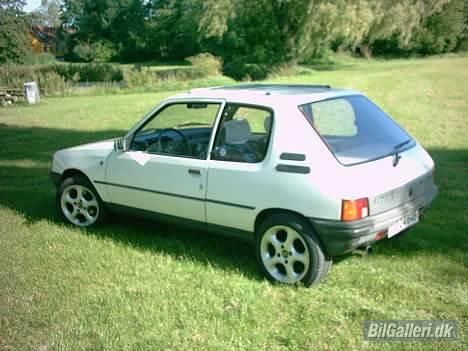 Peugeot 205 XR billede 9