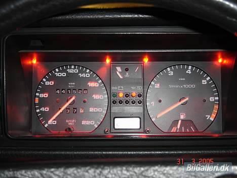 VW 1.6 D *DØD* - Instrumentbord med dioder tændt. billede 7