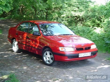 Toyota Carina E billede 2