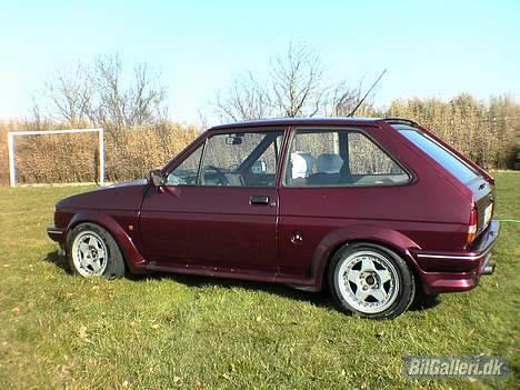 Ford Fiesta XR2i SOLGT billede 1