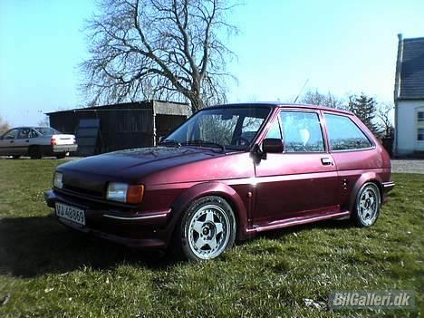 Ford Fiesta XR2i SOLGT billede 2