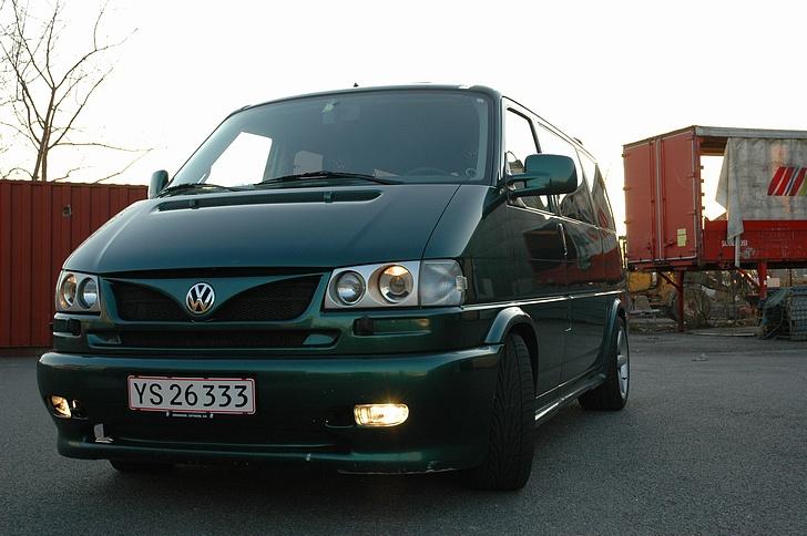 VW Caravelle VR6 SOLGT billede 1