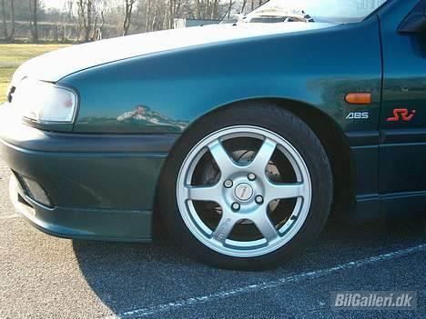 Nissan Primera 2,0SRi  SOLGT billede 3