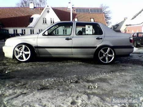 VW vento 1,8 gl solgt billede 5