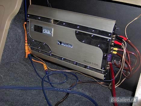 Rover 420 Si (solgt) - Forstærkeren på de små 1200W : ) billede 4