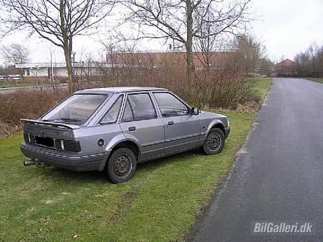 Ford Escort mk4(Dræbt ved syn) - Den heldige side er er rustfri. billede 4
