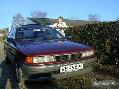 Mitsubishi GALANT billede 1