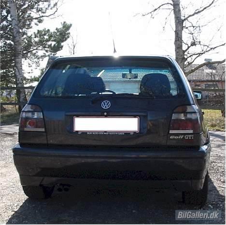 VW Golf III GTI 16V - Lexus look, 2½" udstødning var ikke monteret, da billedet blev taget... billede 4