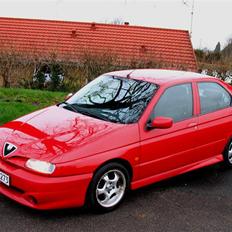 Alfa Romeo 146, 1,8 Zender