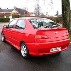 Alfa Romeo 146, 1,8 Zender