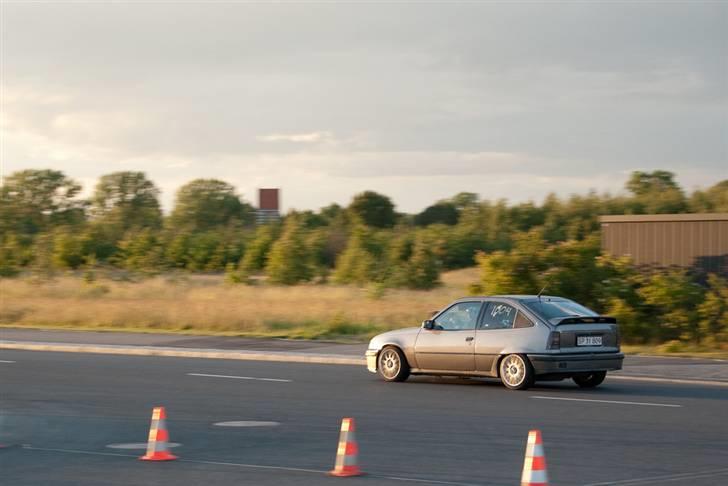 Opel Kadett E GSi 16V SOLGT - Fra Køge-ræs billede 14