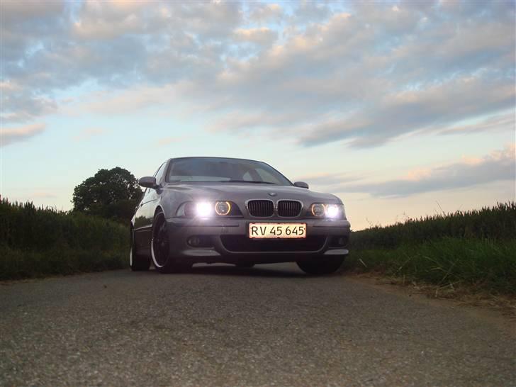 BMW E39 525TDS (M5 LOOK) billede 2