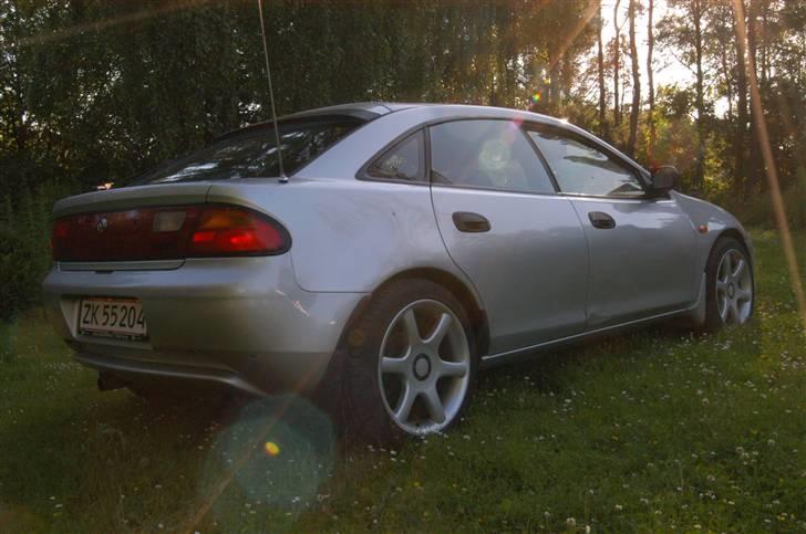 Mazda  323 F**SOLGT** billede 2