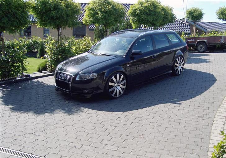 Audi A4 2.0 TDI AVANT billede 2