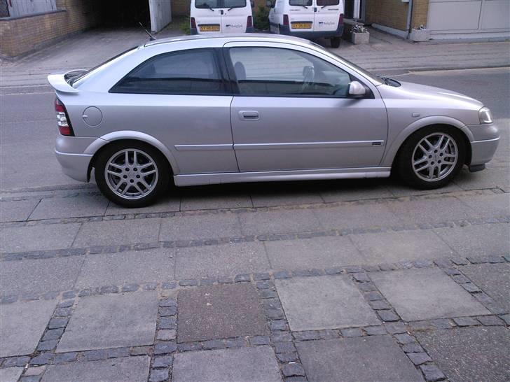 Opel Astra 2.0 16v Sport billede 2